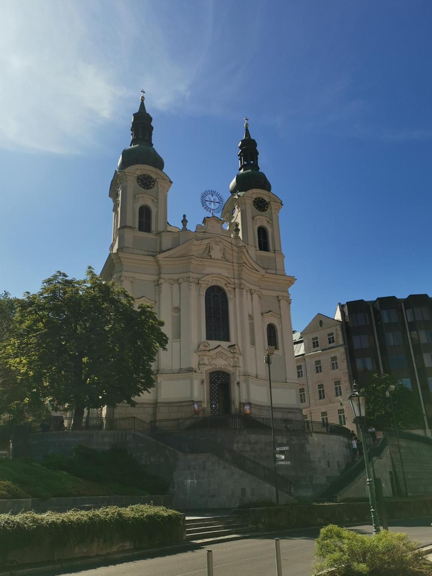 Appartement Ubytovani Ester - Utulny Byt V Lazenskem Centru Karlovych Varu Se Zahradkou à Karlovy Vary Extérieur photo